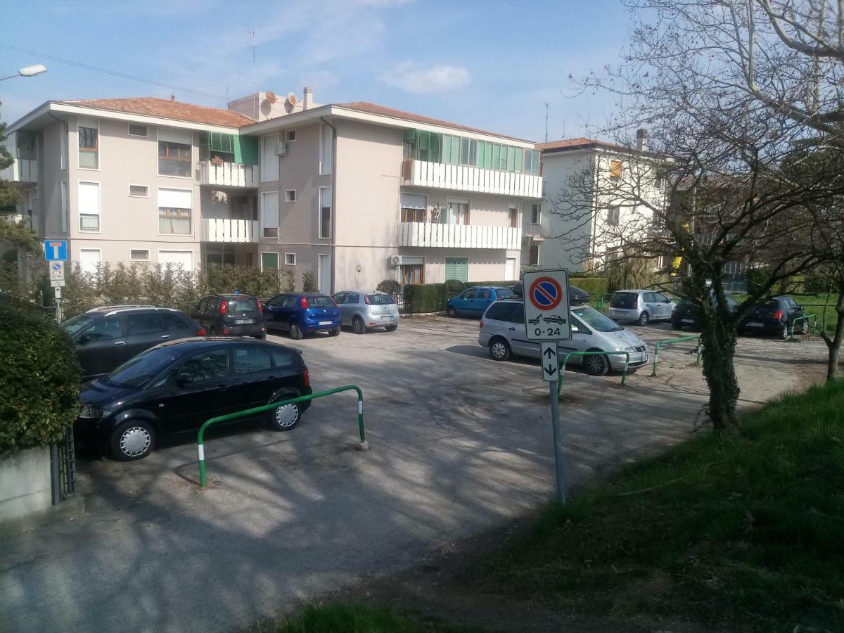 Vicino Al Prato Della Valle Intero Appartamento Parcheggio Facile Di Fronte Padova Eksteriør billede